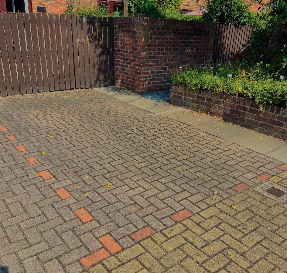 5 Lockside *free Private Parking* *city Centre* Holiday home